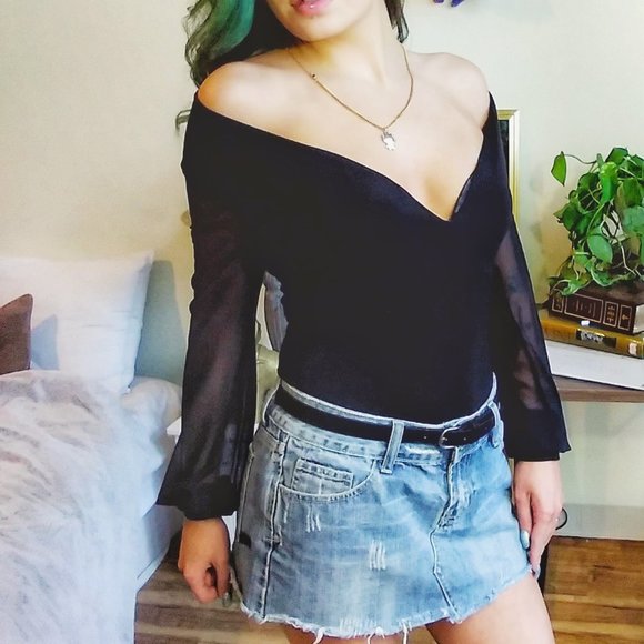 Light Wash Distressed Denim Jean Mini Skirt size 5 - Picture 3 of 5